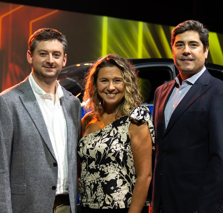 Nicolás Hott, Francisca Maass y Francisco Guerra, de Lexus Portillo Chicureo. 