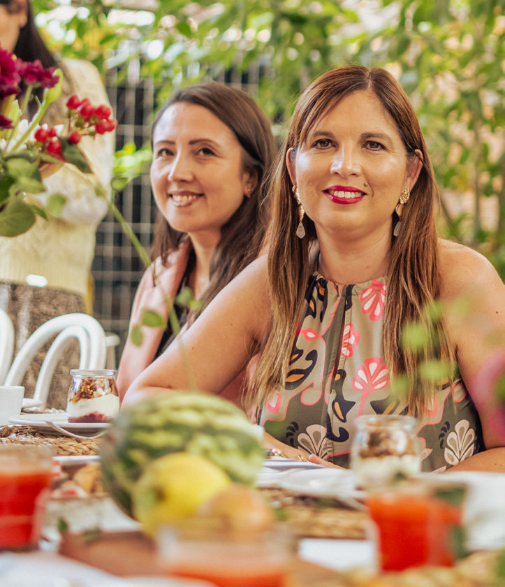 Jannette Escudero y Rebeca Ubilla.