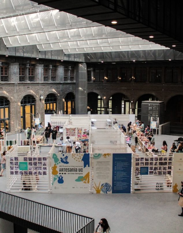 Panorama: Primera Feria de Invierno de Artesanía UC