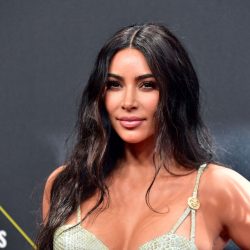 Esta es la técnica de Kim Kardashian para rejuvenecer su piel