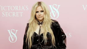 Avril Lavigne responde a la teoría sobre su muerte y reemplazo