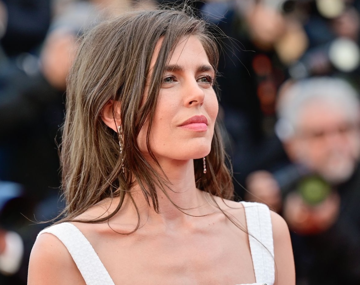 Charlotte Casiraghi (sin peinar ni maquillar) se roba las miradas en Cannes