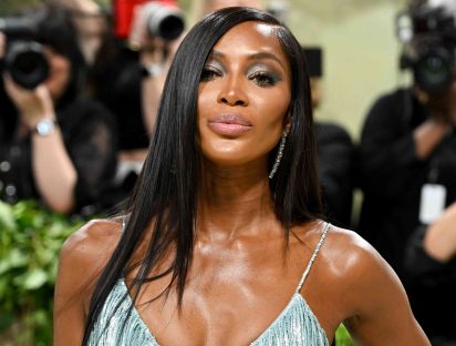 Naomi Campbell confirma que dio la bienvenida a sus dos hijos por gestación subrogada