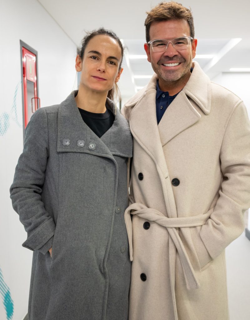 AMPARO PHILLIPS
Y NACHO GUTIÉRREZ.