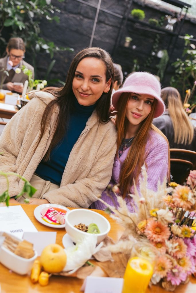 Constanza Correa y Mariana Gómez.