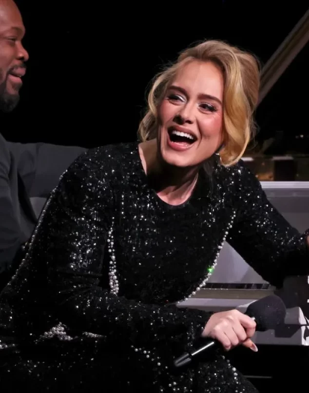 Adele se enfrenta en pleno concierto con asistente por dichos homofóbicos