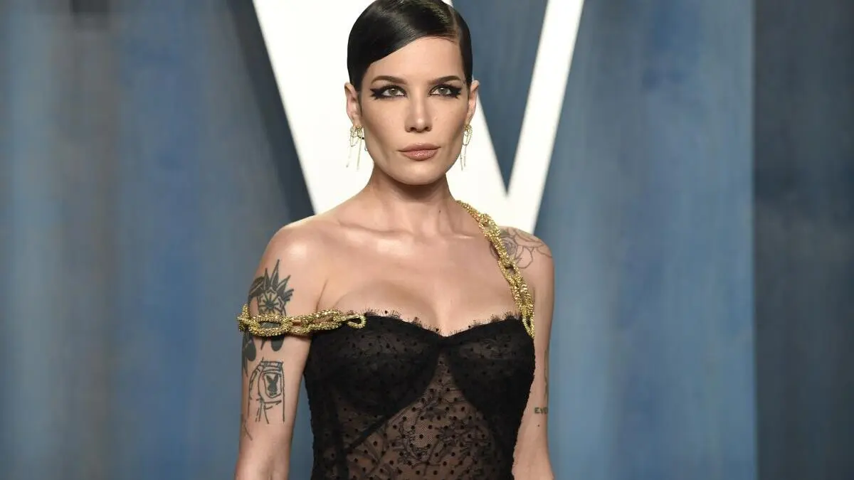 Halsey cuenta su lucha contra el lupus y la leucemia: “Tengo suerte de estar viva”