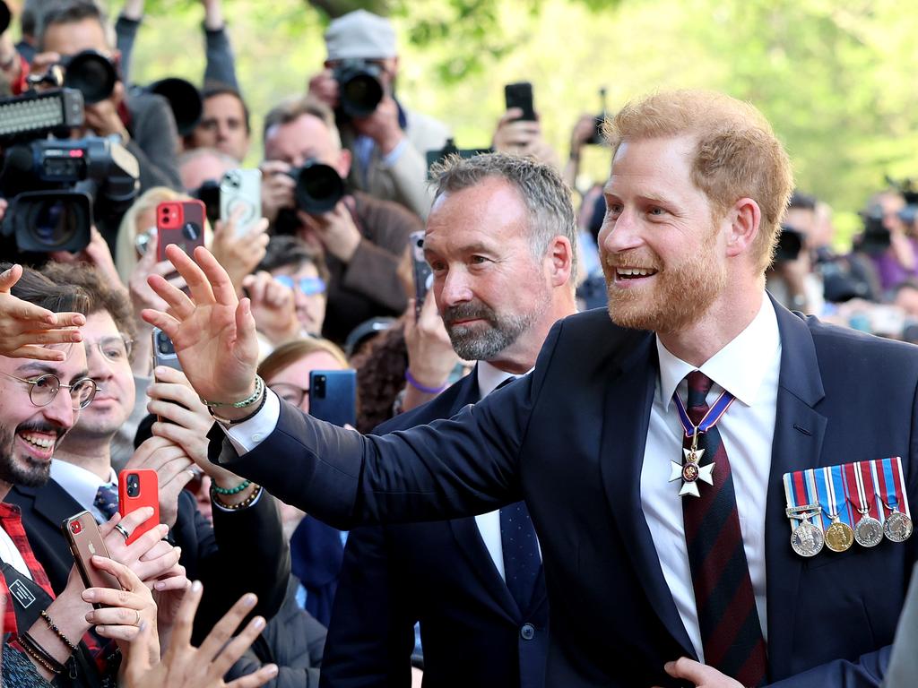 Príncipe Harry siente “nostalgia” y estaría buscando casa en el Reino Unido