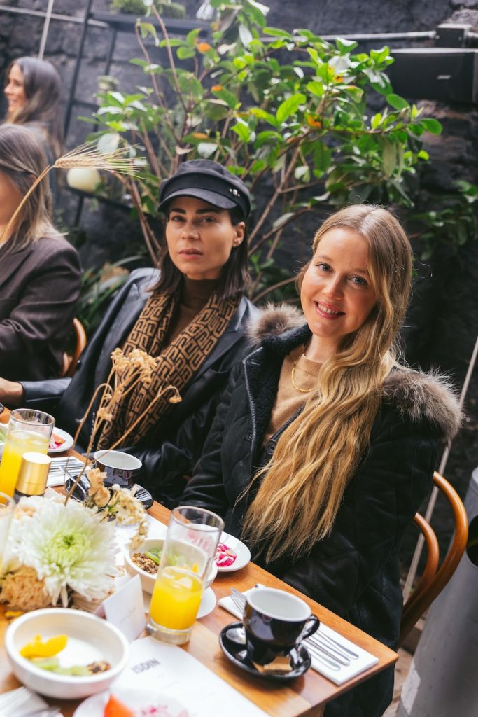 Malú Pérez y Megan Cooper