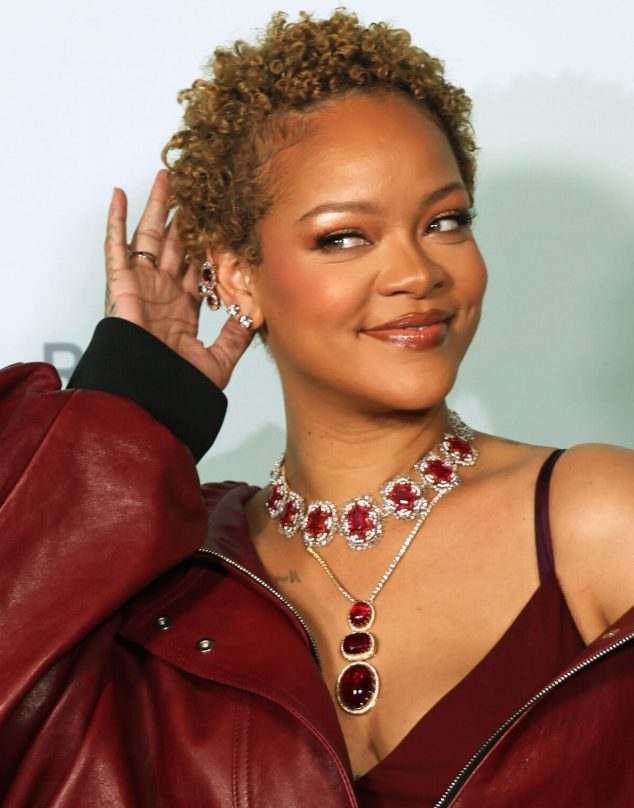 Rihanna se sincera sobre la caída del pelo tras su embarazo