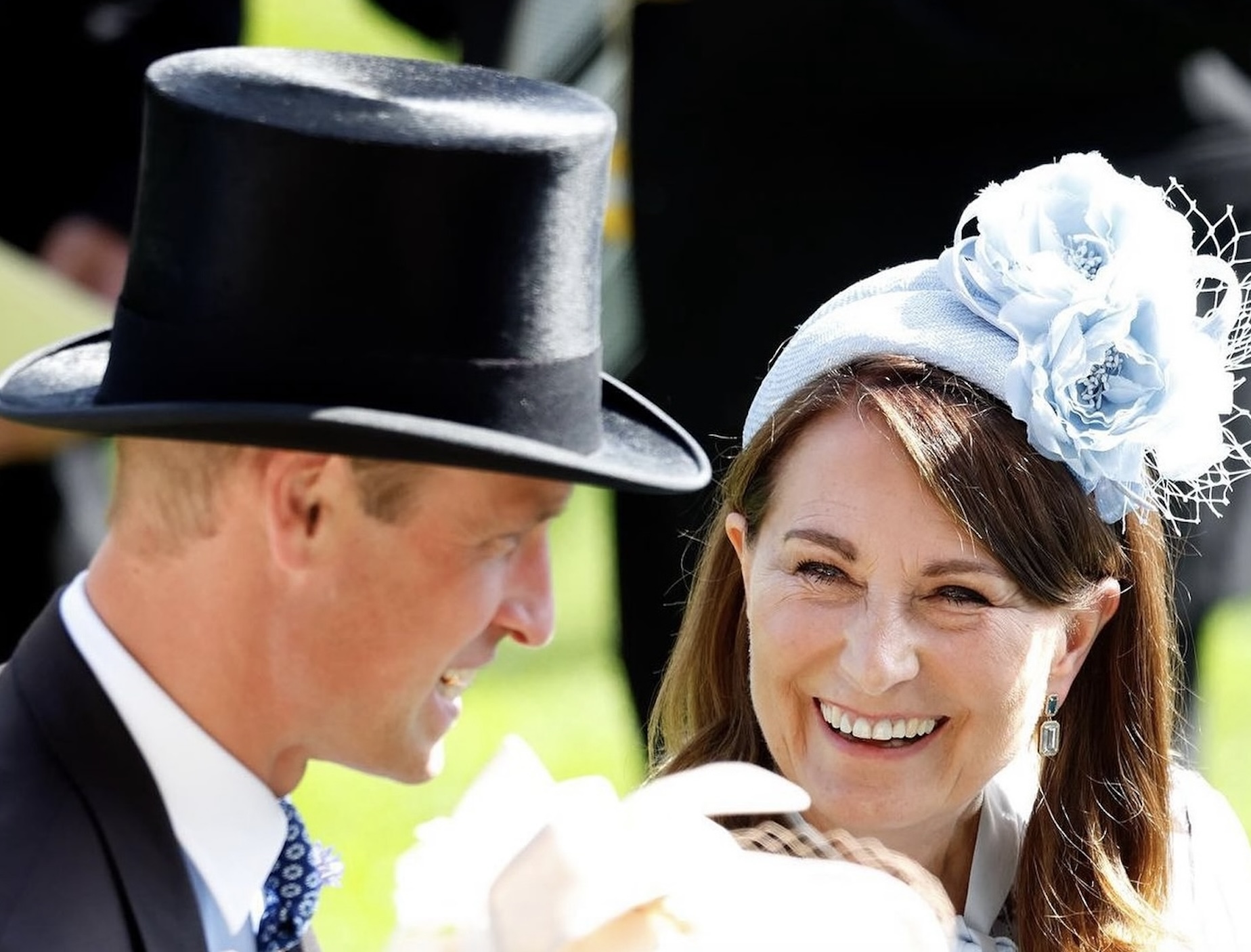 Así fue el emotivo encuentro de William con los padres de Kate Middleton