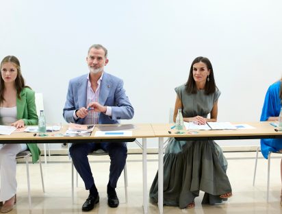 Los españoles están fascinados con el último vestido que lució la reina Letizia