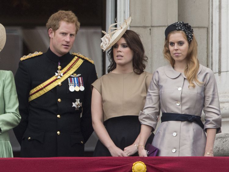 El príncipe Harry no habla con sus primas Beatrice y Eugenie