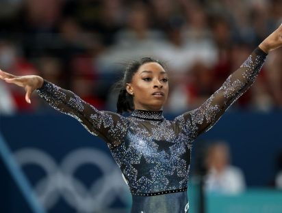 Simone Biles manda a callar a los haters que criticaron su pelo