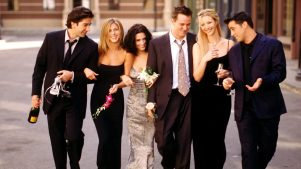 Más de 100 artículos serán subastados por el 30° aniversario de “Friends”