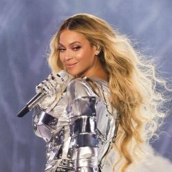 Beyoncé celebra sus 45 regalando 2 millones de dólares para el arte