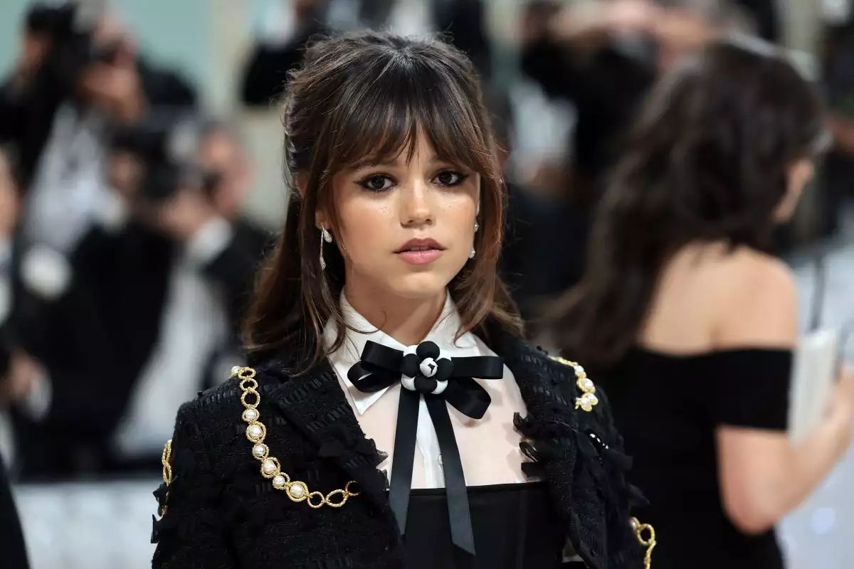 ¿Vestirse como tu personaje? Jenna Ortega le dice sí al look Beetlejuice