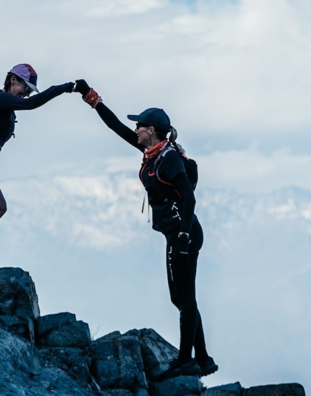 ‘Las Danis’, la primera dupla chilena que participará en el Ultra Trail Du Mont Blanc