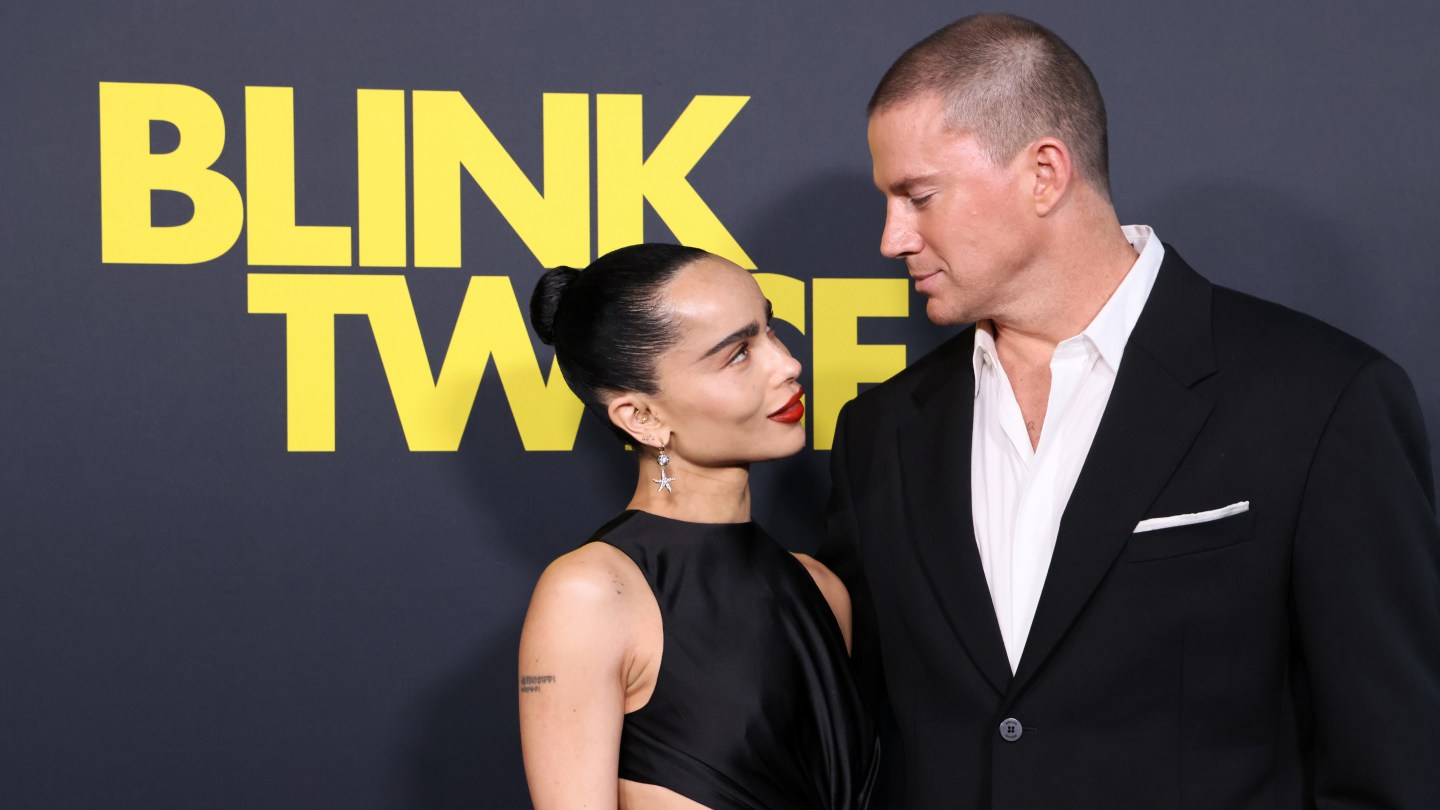 Channing Tatum y Zoë Kravitz demuestran que sí pueden combinar negocios con placer