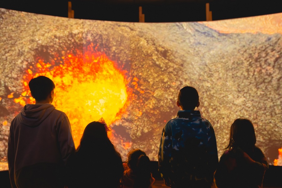 Museo MIM llega a Pucón con exposición del volcán Villarrica