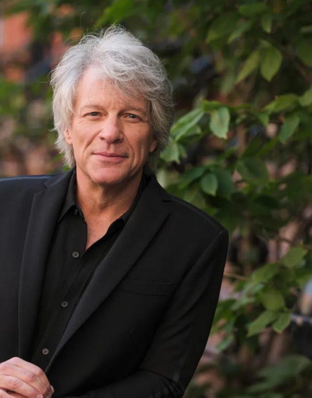 Jon Bon Jovi salva a una mujer que intentaba saltar de un puente