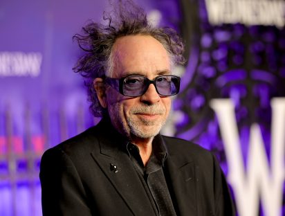 Estos amigos acompañaron a Tim Burton a recibir su estrella en el Paseo de la Fama