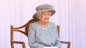 La nueva estatua de la reina Isabel II se llena de críticas