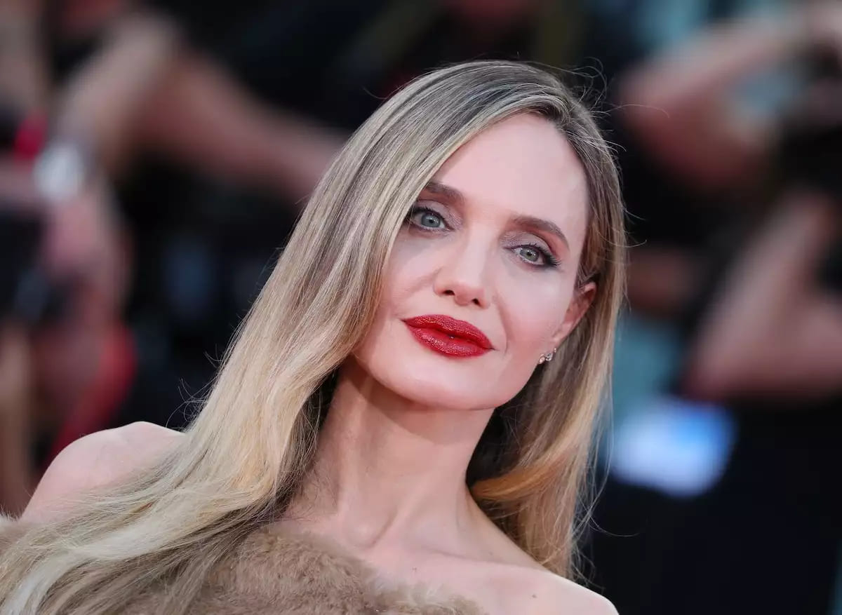 Angelina Jolie quería ser directora de funeraria antes que actriz