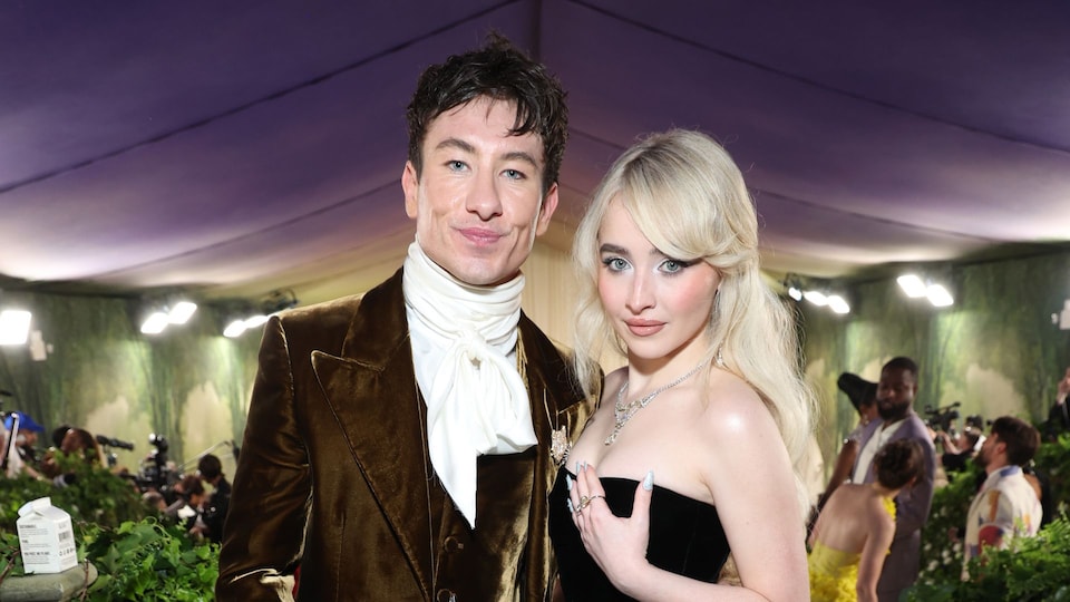 Sabrina Carpenter y Barry Keoghan le ponen “pausa” a su relación 