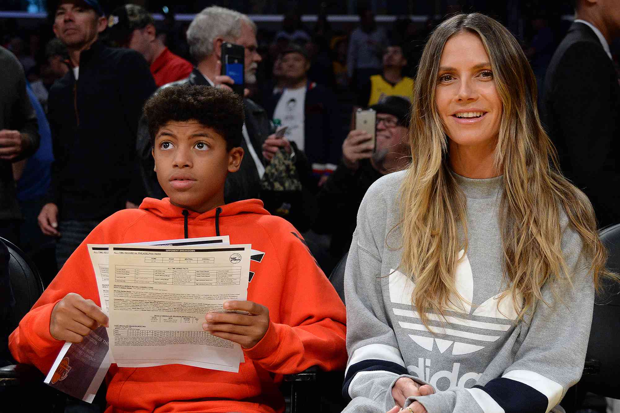 El hijo de Heidi Klum debuta en la pasarela de Paris Fashion Week