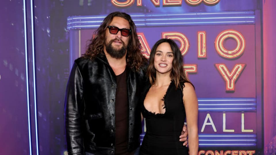 Jason Momoa y Adria Arjona hacen su debut como pareja