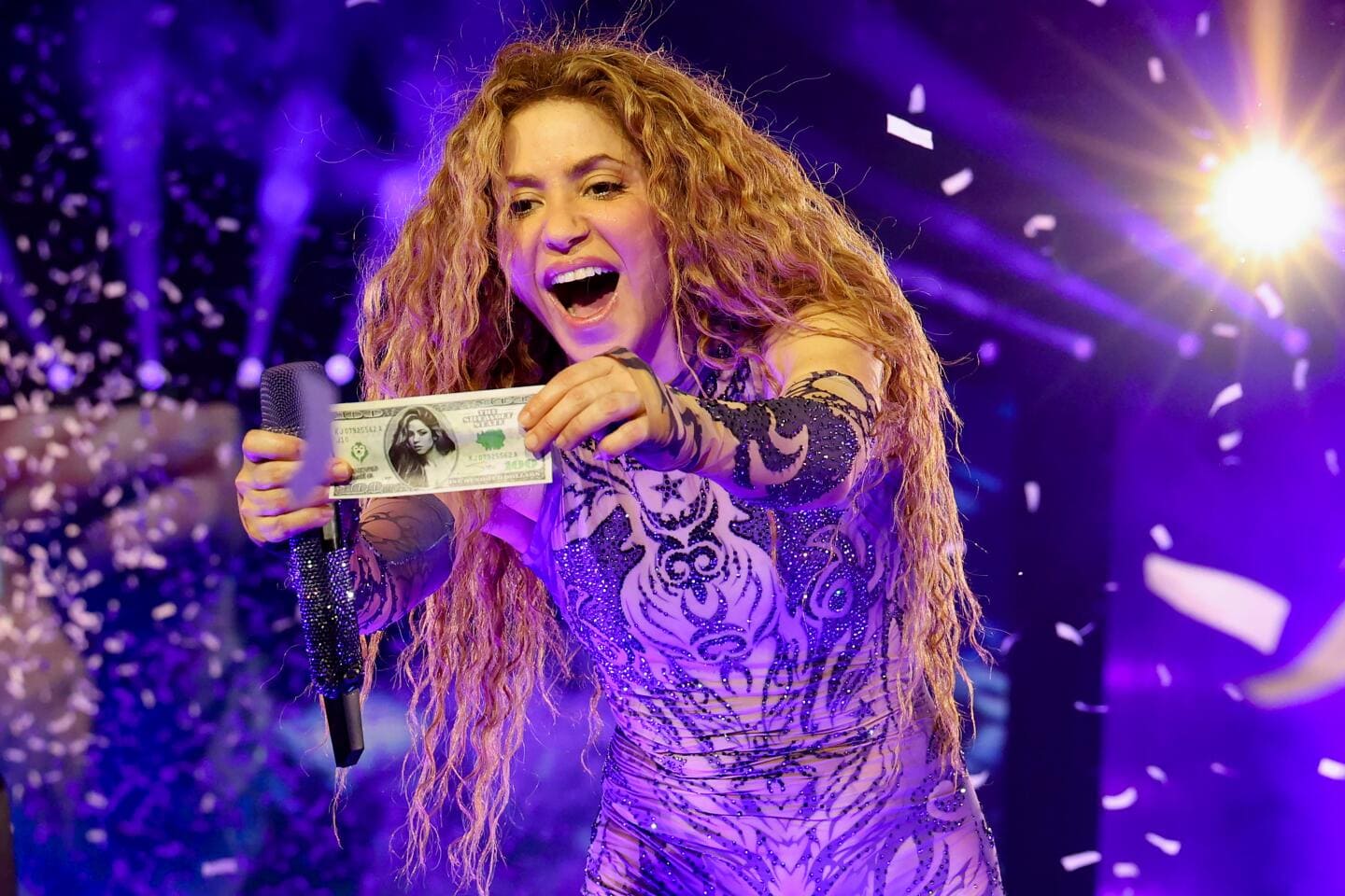 Fans acusan a Shakira de copiar a Beyoncé en gira mundial