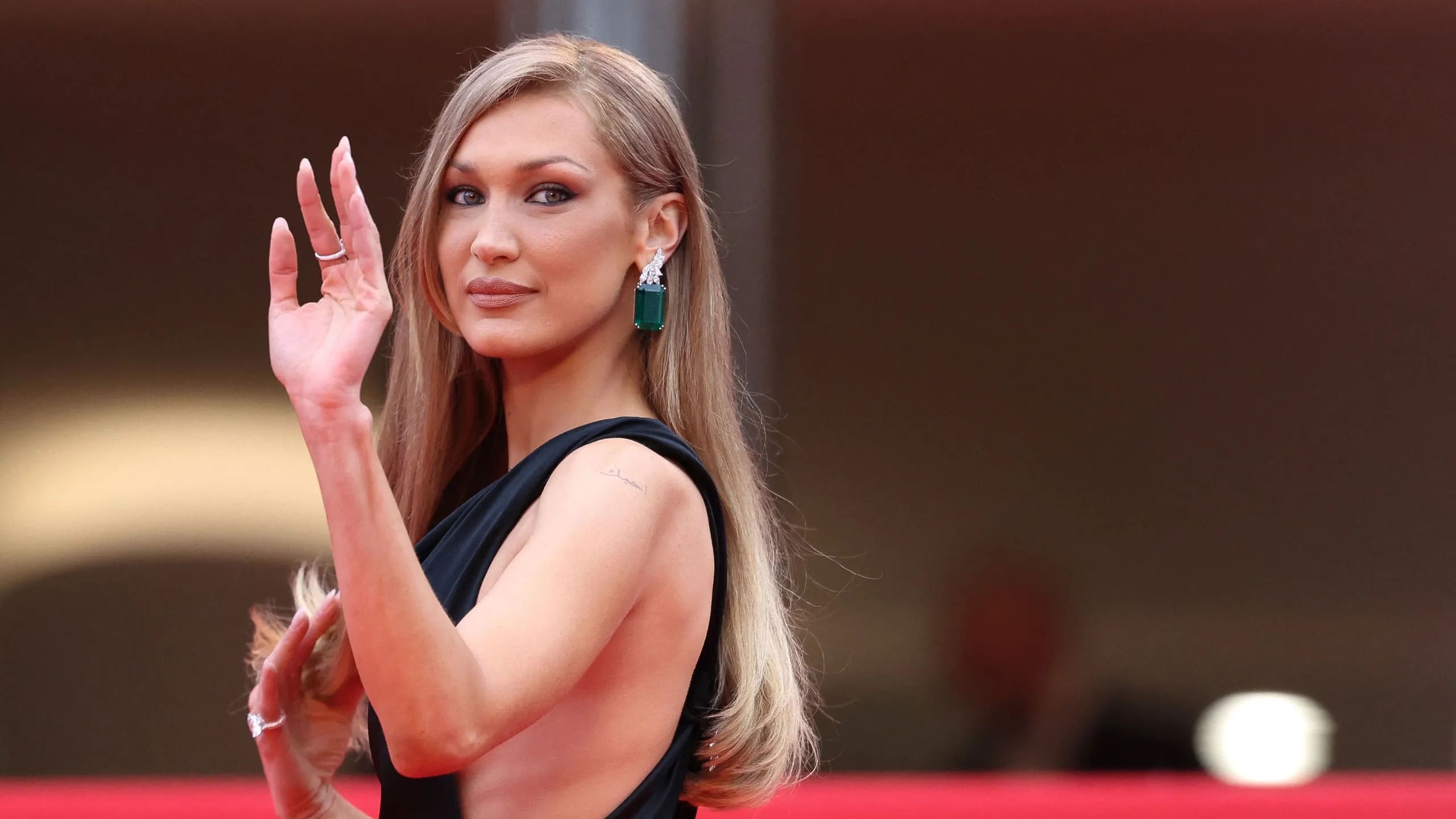 Bella Hadid propone prohibir el trabajo durante el periodo menstrual