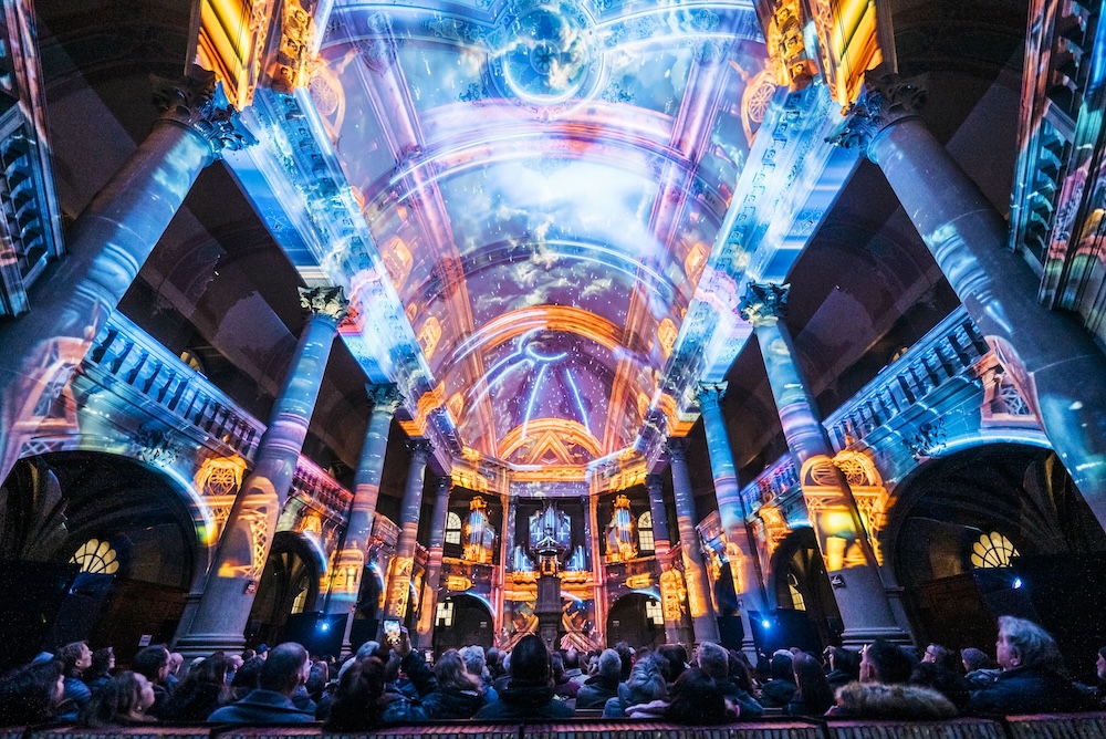 Ya están a la venta las entradas para “Génesis”, el show de luces y música que llega por primera vez a Santiago