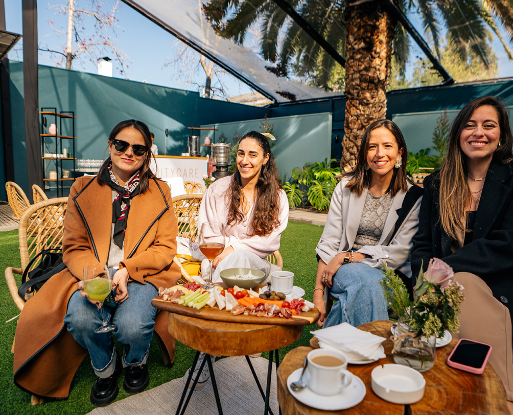 María Ignacia Davis, Karina Arcudi, Josefina Jensen y María José Tupper