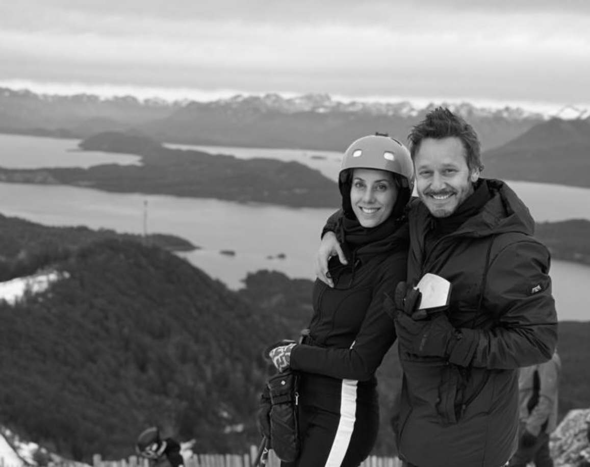 La escapada familiar de Benja Vicuña y Anita Espasandín a Villa La Angostura