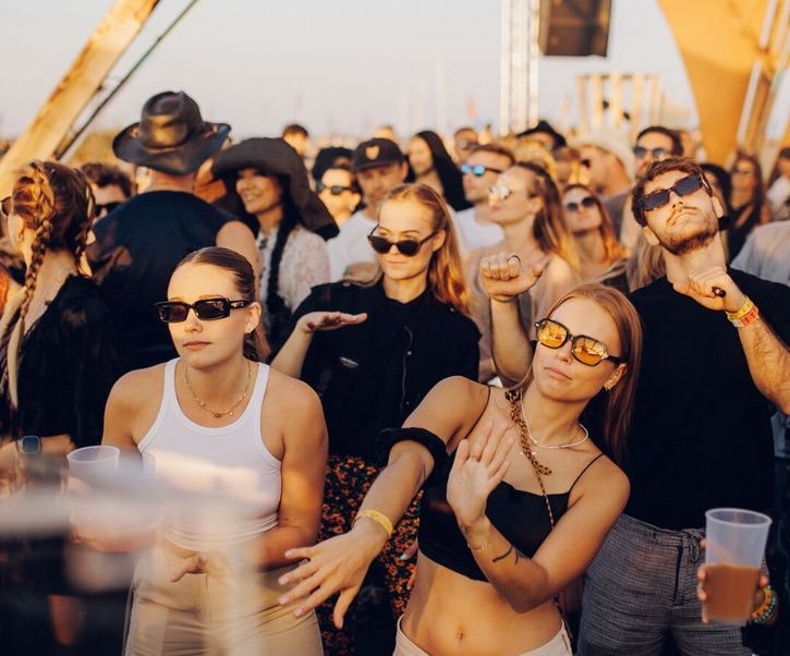 Del escenario al check-in: El impacto de la tendencia Gig Tripping