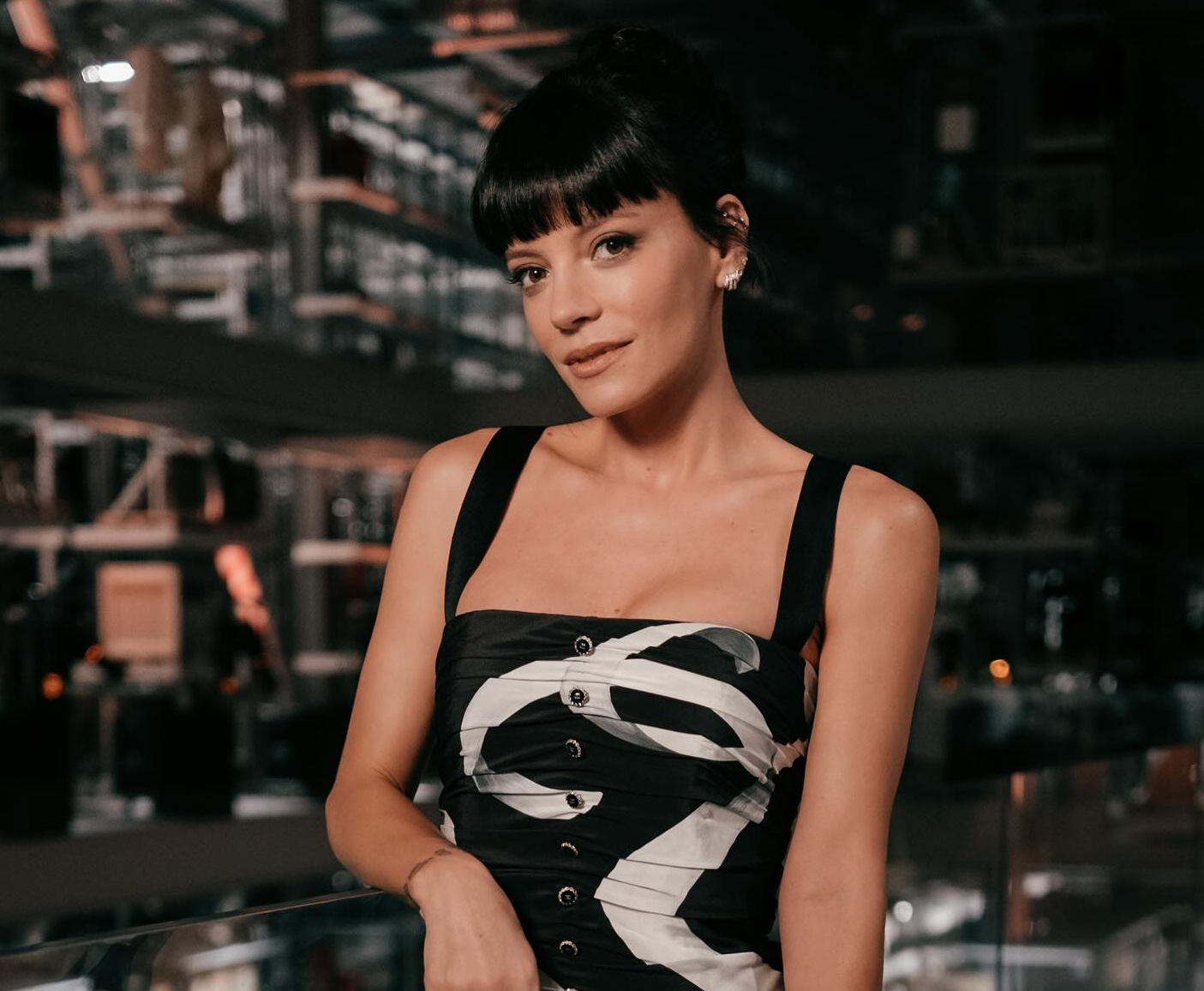Lily Allen revela haber tenido tanto abortos que ya no recuerda cuantos: “Me embarazaba constantemente”