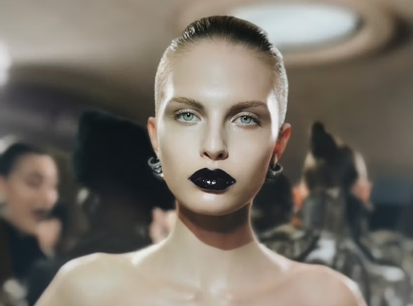 Labios negros, la tendencia extrema que vuelve ¿Cómo llevarlos?