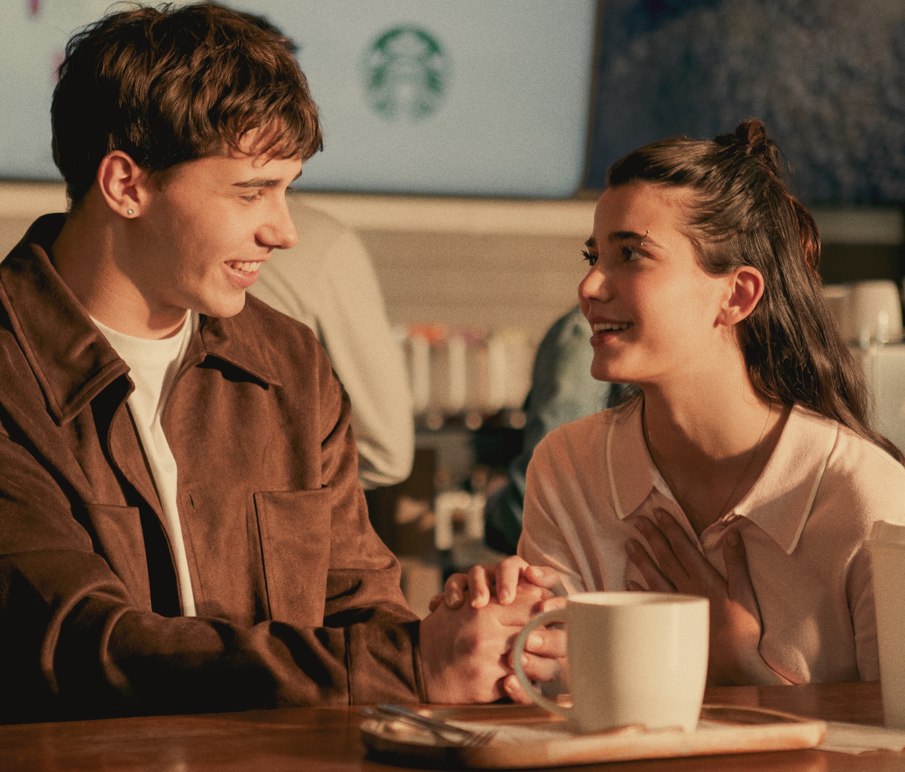 Cientos de momentos, una misma invitación: “Vamos por un Starbucks”
