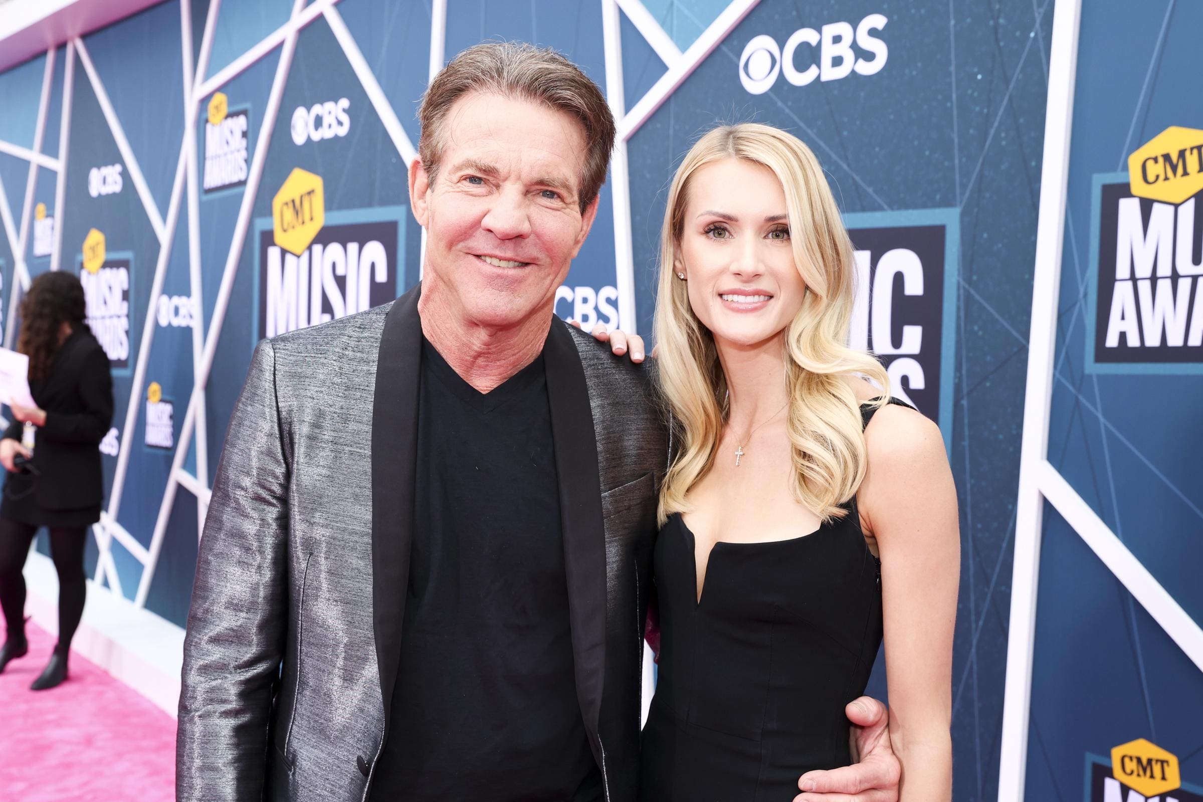 Dennis Quaid sobre su esposa 39 años menor: “Es la relación más cercana que he tenido”