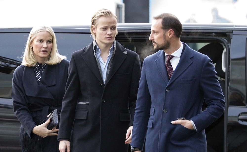 Hijo de princesa Mette-Marit es acusado formalmente de cuatro violaciones
