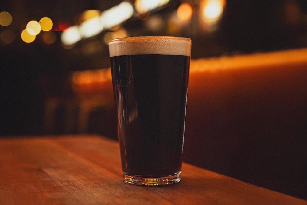 Kross revive su icónica K110: Scotch Ale de cuerpo robusto y alma ahumada