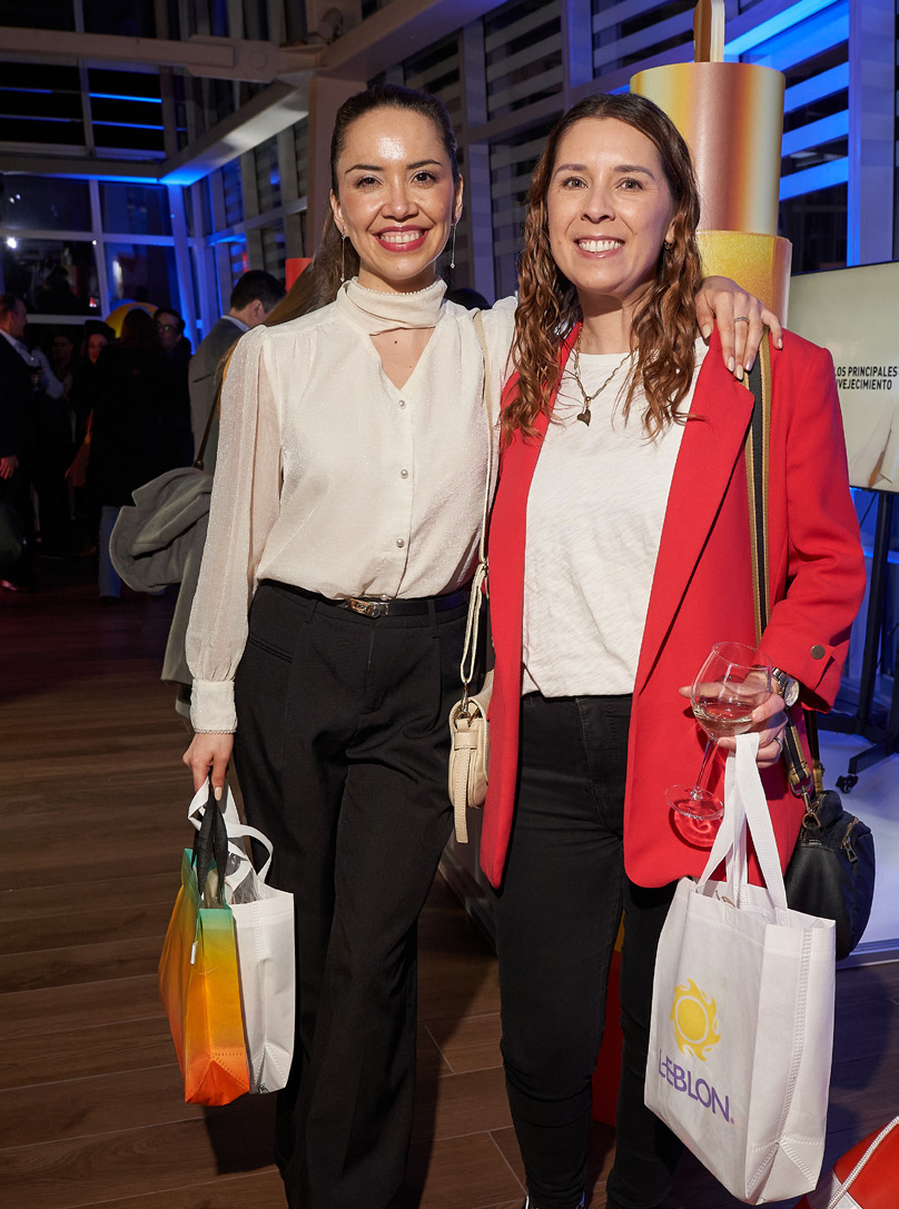 Katherine Capurro y María José Rojas