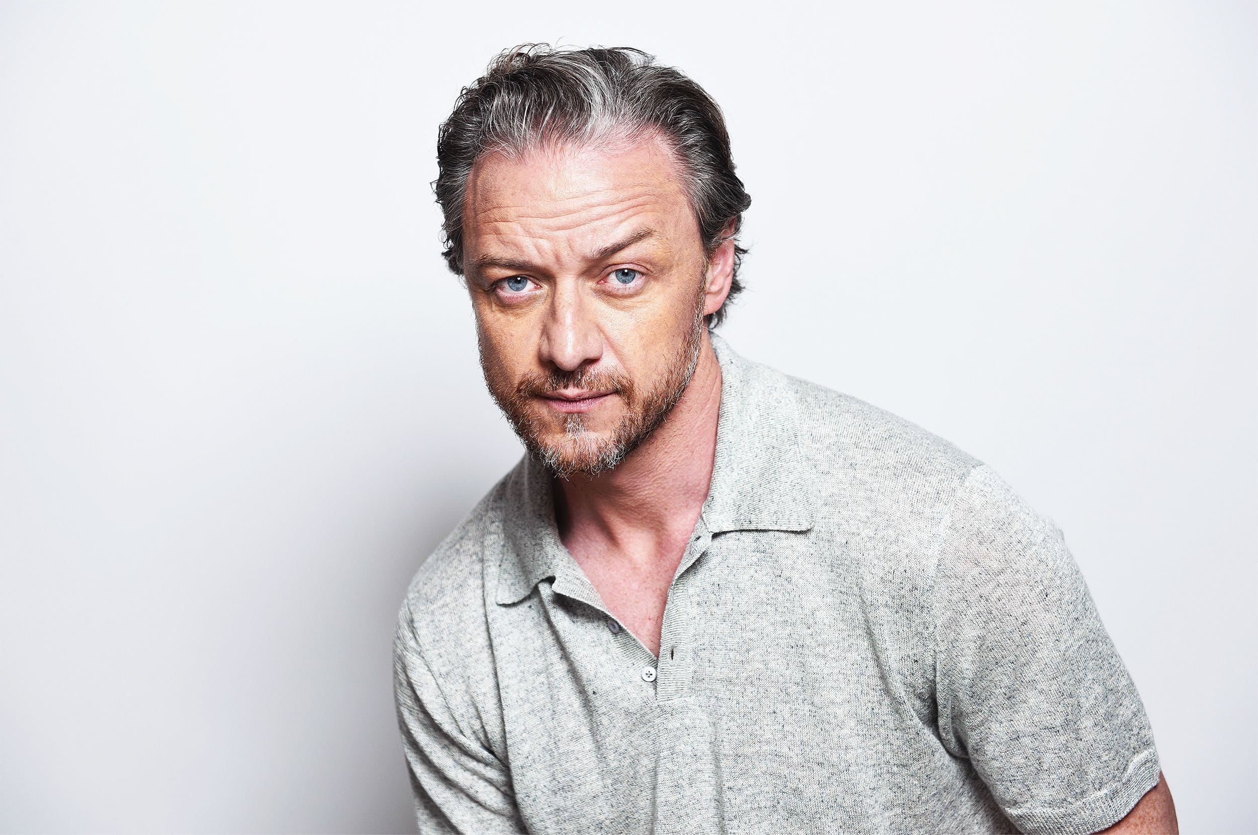 Un bar, un desconocido y un golpe: así fue la insólita noche de James McAvoy