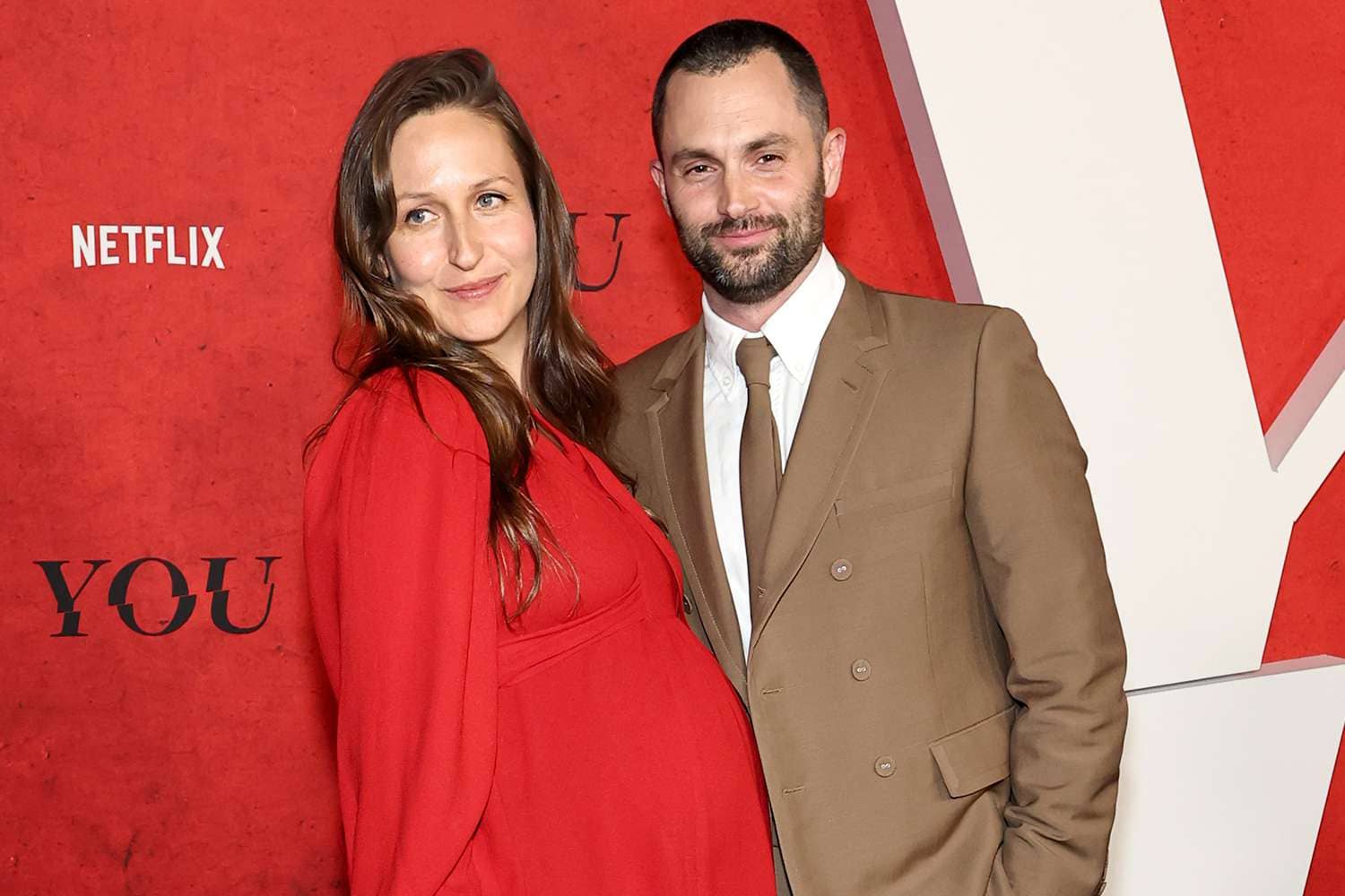 El actor Penn Badgley se convierte en padre de gemelos junto a Domino Kirke