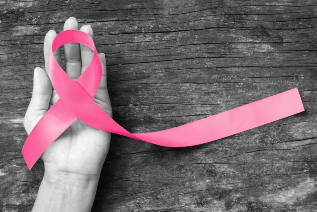 Mamografía en Chile: Estudio revela que la mitad de las mujeres que no se realiza la mamografía es por falta de prioridad