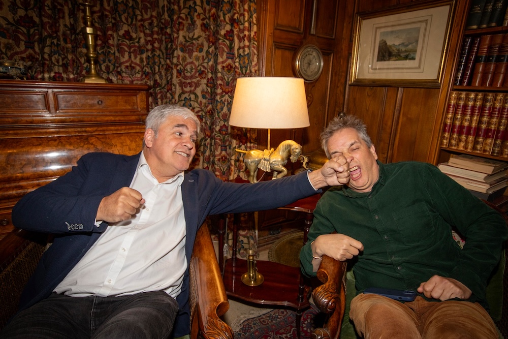 “En las buenas y en la malas”, lo nuevo de Nicolás Larraín y Pablo Mackenna