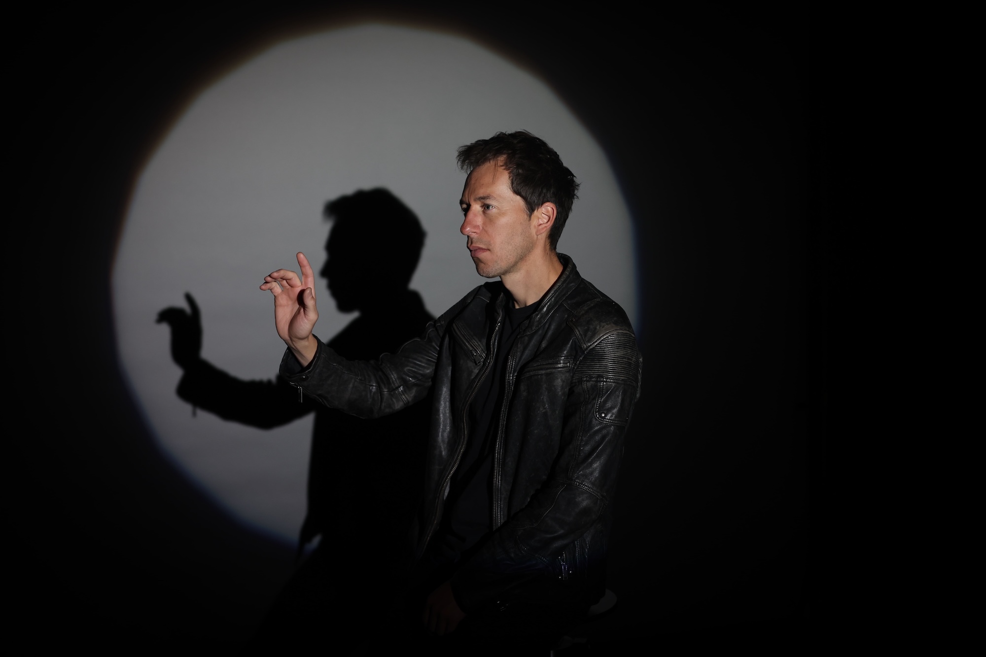Jean Paul Olhaberry vuelve al Teatro Municipal de Las Condes con su nuevo espectáculo
