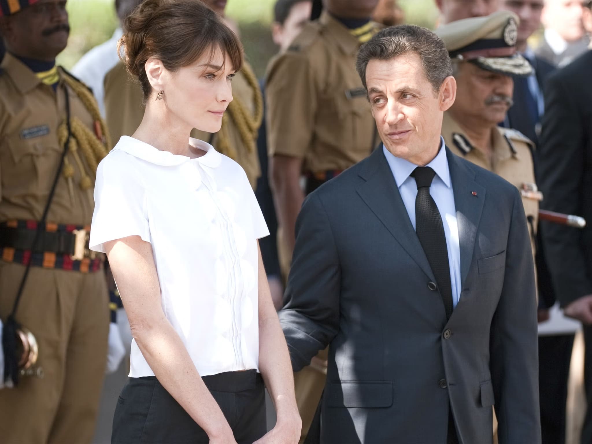 Carla Bruni enfrenta la condena de su esposo, el expresidente francés Nicolas Sarkozy